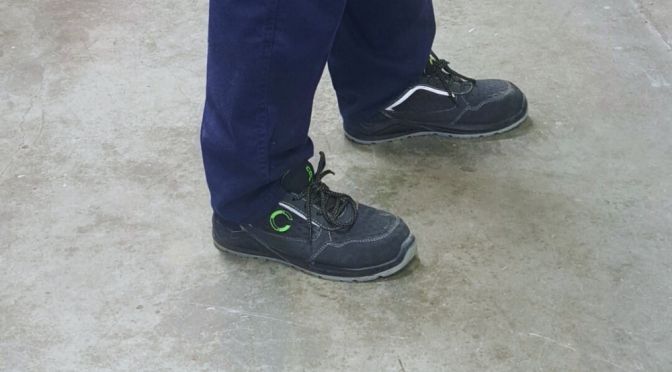 Cómo elegir la talla correcta del calzado de seguridad